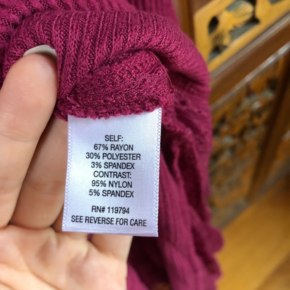 World Unity Long-Sleeve Ribbed Lace Detail Tunic - Picture 4 of 7